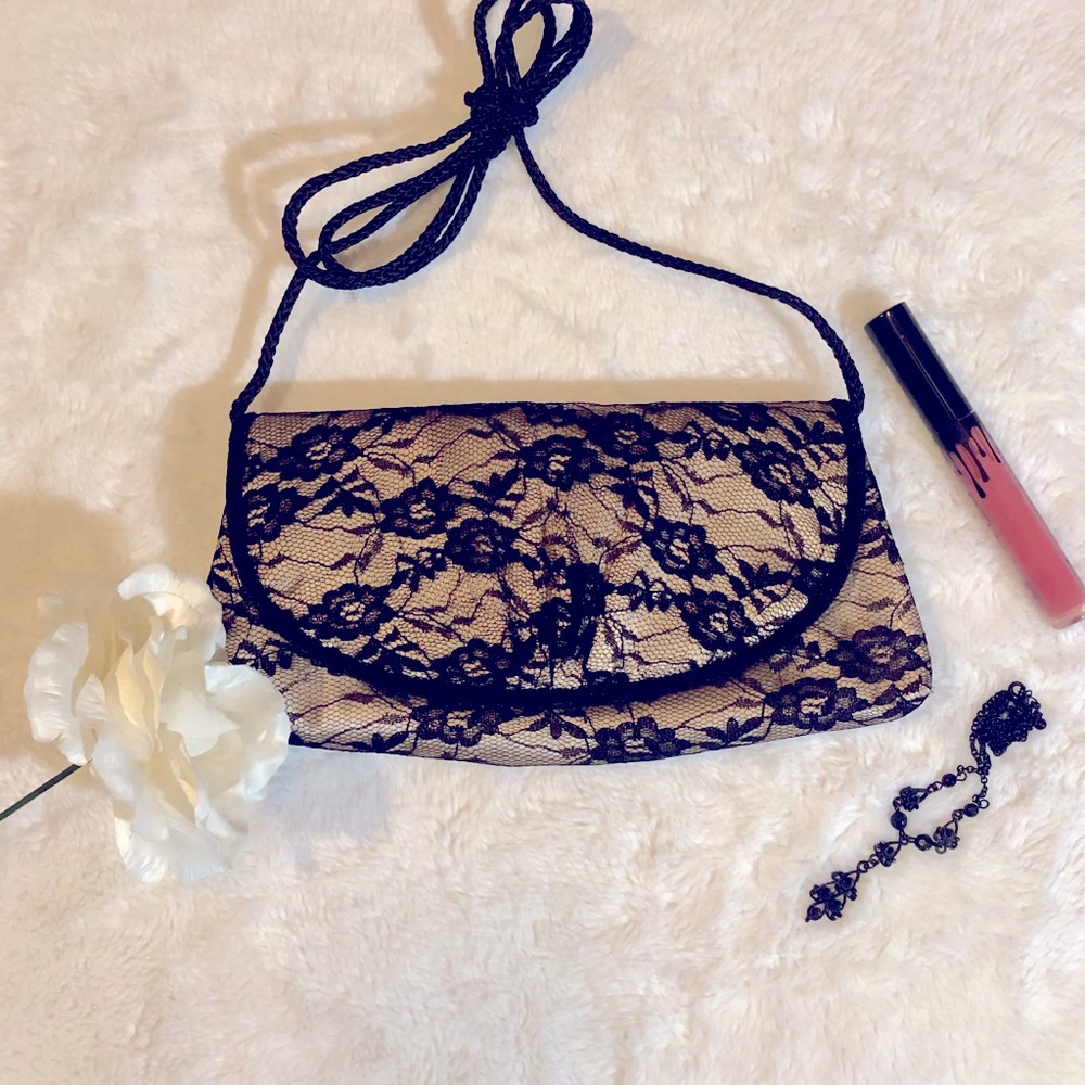 Lace Clutch